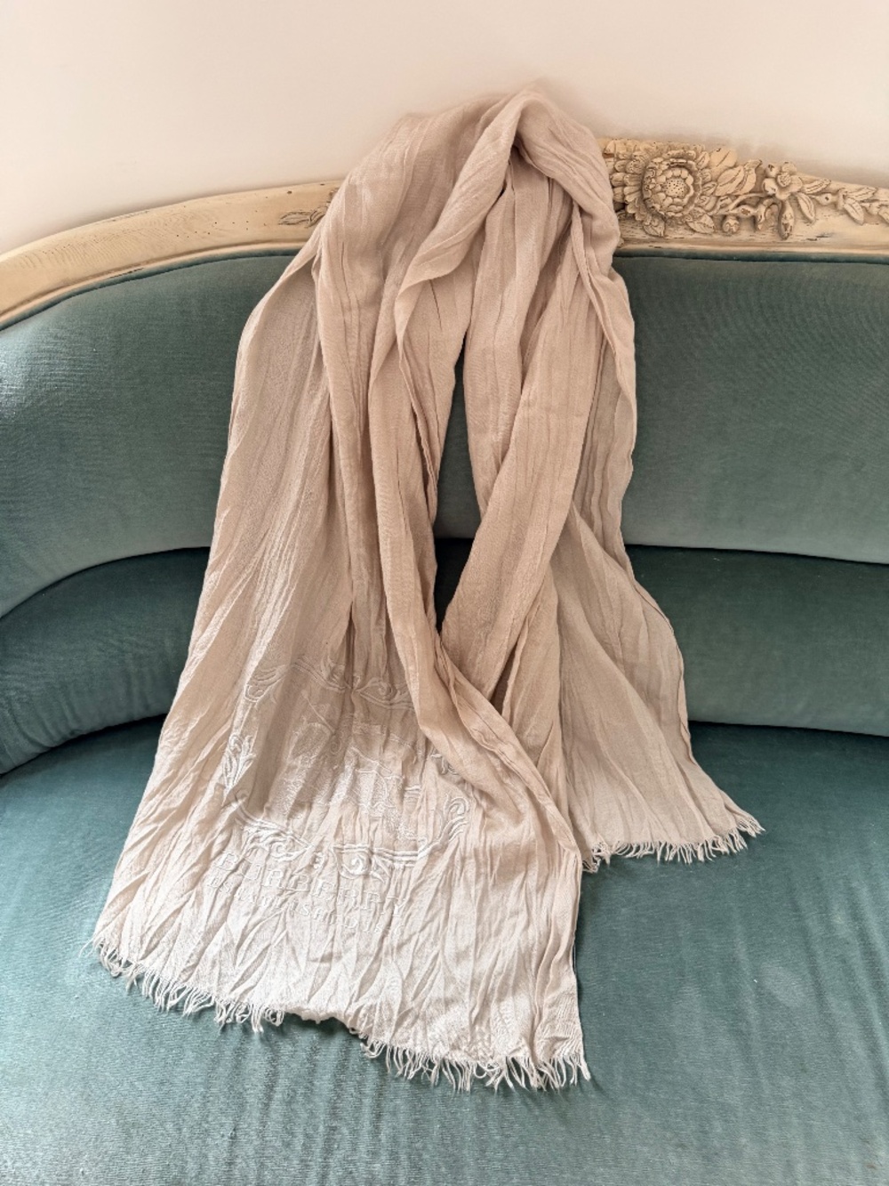 Burberry Cashmere/Silk Very Large Scarf With a Large Embroidery